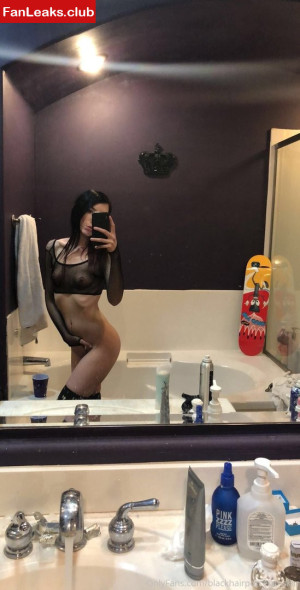 blackhairporcelainskin Onlyfan Leaked Photo 9