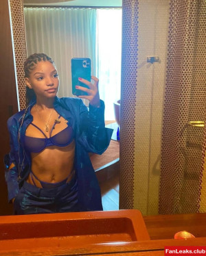 Halle Bailey Onlyfan Leaked Photo 24