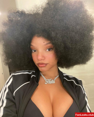 Halle Bailey Onlyfan Leaked Photo 50