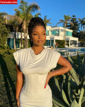 Halle Bailey Onlyfan Leaked Photo 98