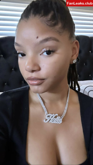 Halle Bailey Onlyfan Leaked Photo 116