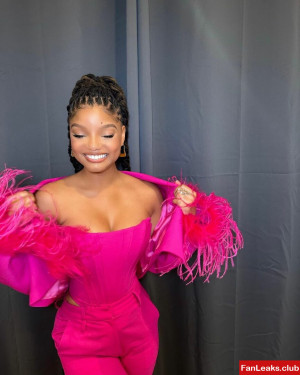 Halle Bailey Onlyfan Leaked Photo 136