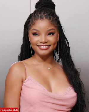 Halle Bailey Onlyfan Leaked Photo 147