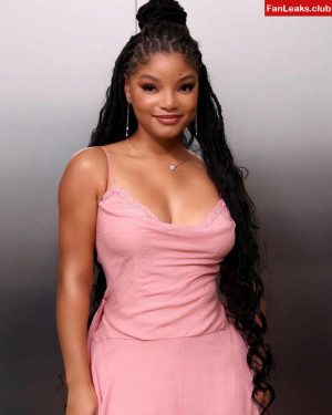 Halle Bailey Onlyfan Leaked Photo 148