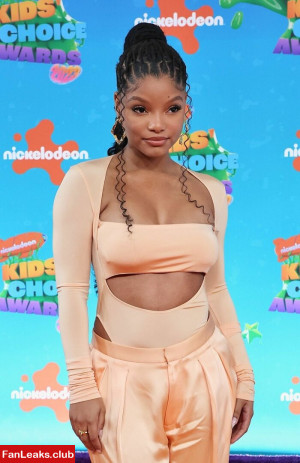 Halle Bailey Onlyfan Leaked Photo 150