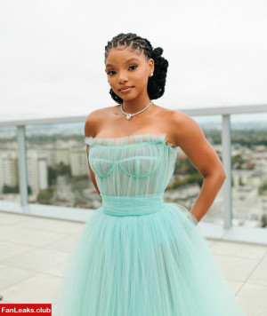 Halle Bailey Onlyfan Leaked Photo 170