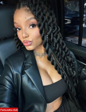 Halle Bailey Onlyfan Leaked Photo 353