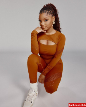 Halle Bailey Onlyfan Leaked Photo 360