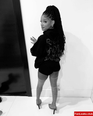 Halle Bailey Onlyfan Leaked Photo 376