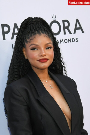 Halle Bailey Onlyfan Leaked Photo 380