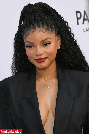 Halle Bailey Onlyfan Leaked Photo 387