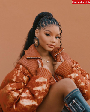 Halle Bailey Onlyfan Leaked Photo 465