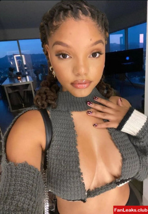 Halle Bailey Onlyfan Leaked Photo 494