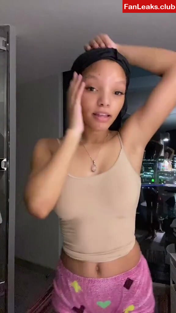 Halle Bailey Onlyfan Leaked Photo 310