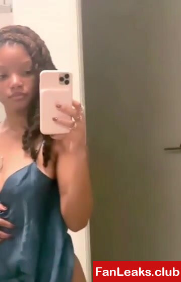 Halle Bailey Onlyfan Leaked Photo 334